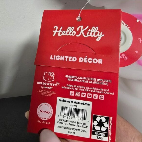 Hello Kitty Lighted LED Decor Valentine’s Day 12 inch Blow Mold NEW - Picture 5 of 9